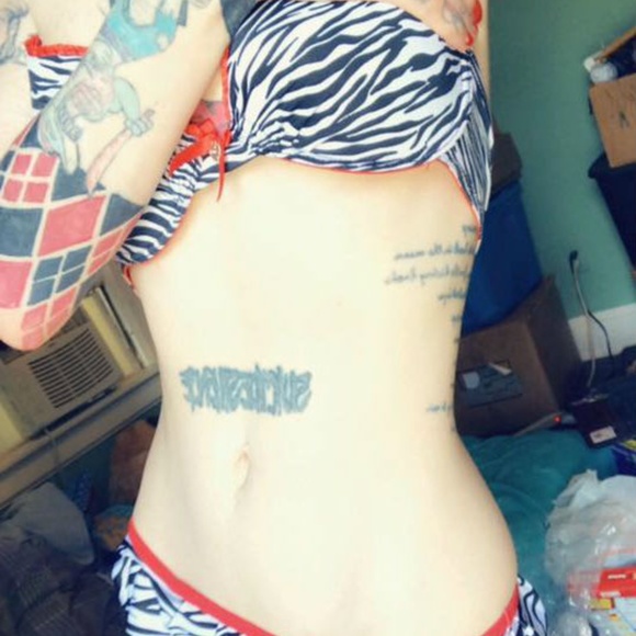 Women's zebra stripe bra panty set, sz 34B and M - Picture 1 of 3